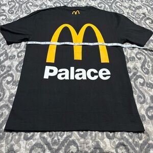 Palace x McDonald's Logo T-shirt
Black Size Medium
